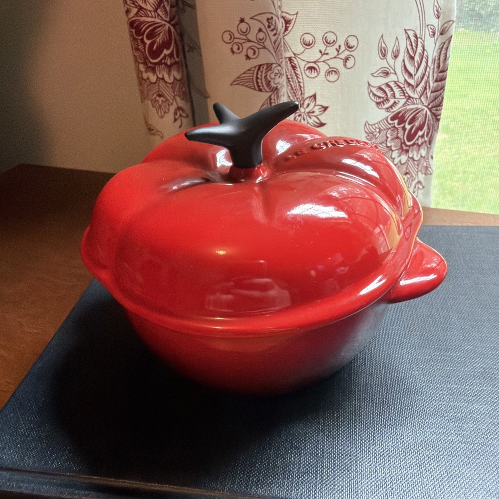 Le Creuset Red Tomato Mini Cocotte Petite Stoneware Caserole Dish 8oz